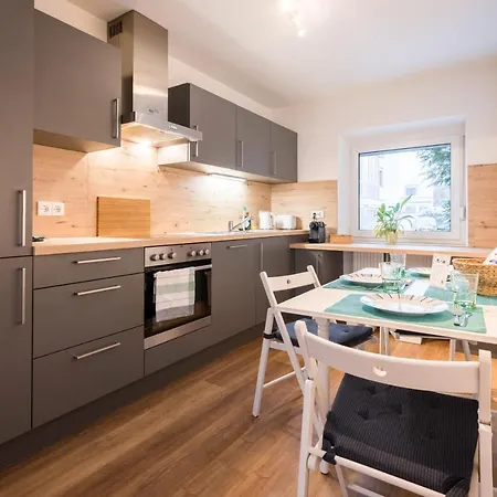 Bright - Beachstyle - Kitchen - Kingbed - Parking - Netflix Apartment