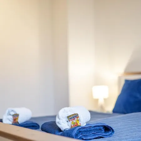 Apartment Bright - Beachstyle - Kitchen - Kingbed - Parking - Netflix *